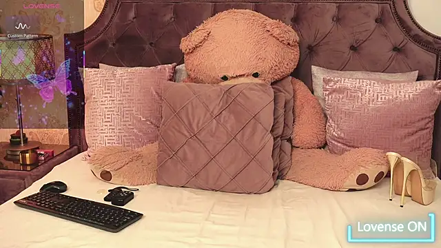 JaneDevine online show from November 13, 6:23 am