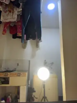 Emiily lee online show from March 16, 9:13 am