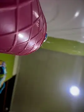 Emiily lee online show from April 22, 9:11 am