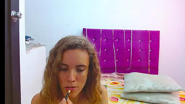 chantalsemenova1 online show from March 18, 2:48 pm