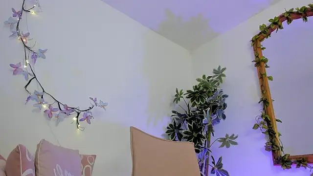 BonnieCute  online show from October 1, 12:27 am