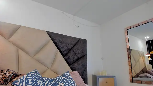 BonnieCute  online show from February 5, 12:04 am