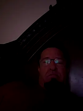 sluttydylan online show from November 15, 8:00 am