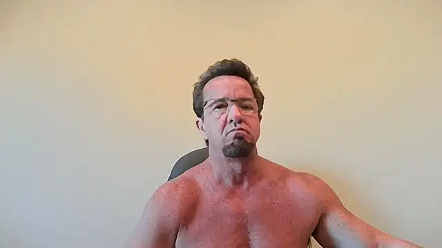 sluttydylan online show from December 1, 9:42 pm