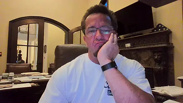 Snapshot of sluttydylan chatting on May 8, 2:39 am sluttydylan online show from May 8, 2:39 am