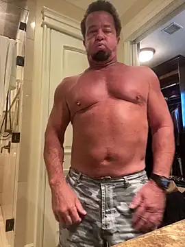 Snapshot of sluttydylan chatting on May 8, 8:58 pm sluttydylan online show from May 8, 8:58 pm