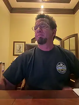 Snapshot of sluttydylan chatting on May 16, 12:40 am sluttydylan online show from May 16, 12:40 am