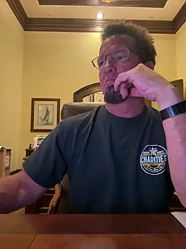 Snapshot of sluttydylan chatting on May 16, 12:51 am sluttydylan online show from May 16, 12:51 am