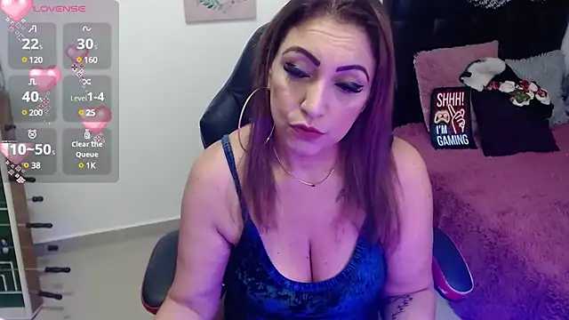 Snapshot of anyclark_ chatting on December 29, 4:27 am anyclark online show from December 29, 4:27 am