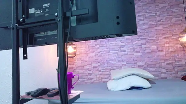 nextdoor fantasy1 online show from April 23, 3:30 am