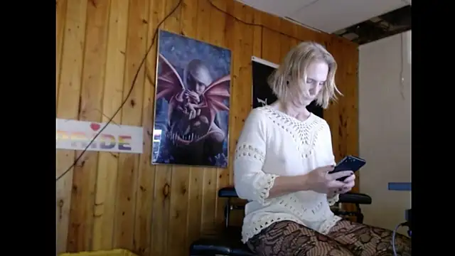 JamieBottoms online show from December 19, 2:02 pm