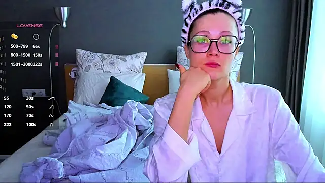 Snapshot of PannaDakota chatting on February 4, 6:04 am PannaDakota online show from February 4, 6:04 am