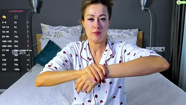 Snapshot of PannaDakota chatting on February 13, 5:58 am PannaDakota online show from February 13, 5:58 am