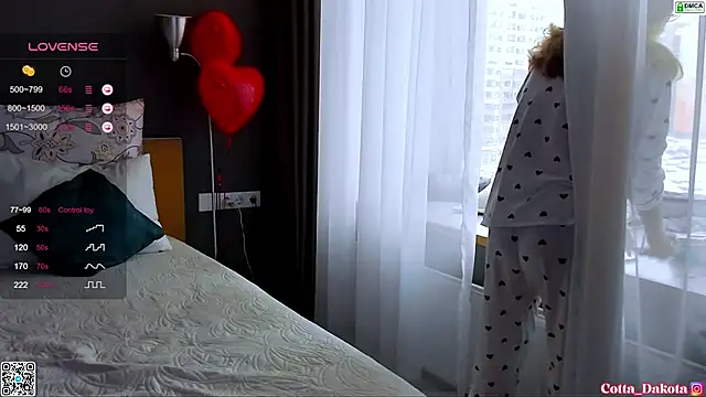 Snapshot of PannaDakota chatting on February 14, 6:02 am PannaDakota online show from February 14, 6:02 am