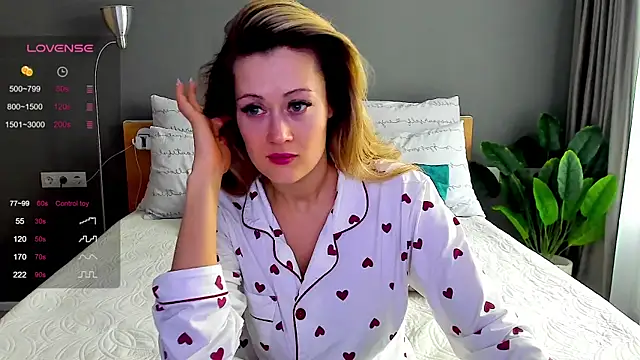 Snapshot of PannaDakota chatting on March 18, 6:03 am PannaDakota online show from March 18, 6:03 am