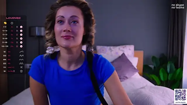 Snapshot of PannaDakota chatting on September 18, 6:26 am PannaDakota online show from September 18, 6:26 am