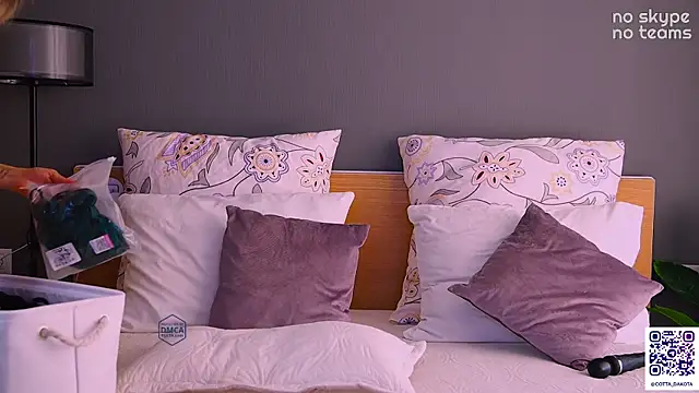 Snapshot of PannaDakota chatting on September 30, 6:18 am PannaDakota online show from September 30, 6:18 am