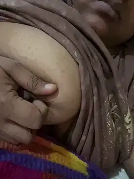 smile pretty online show from December 12, 3:43 am