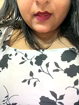 smile pretty online show from October 4, 9:02 pm