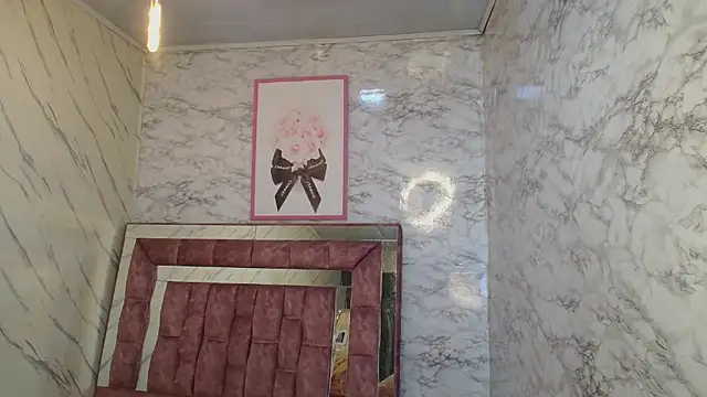 Snapshot of _Emily_v chatting on December 16, 11:50 pm Emily v online show from December 16, 11:50 pm