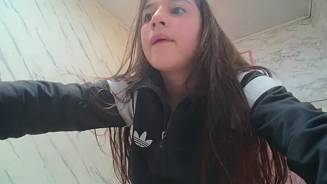 Snapshot of _Emily_v chatting on December 31, 5:51 pm Emily v online show from December 31, 5:51 pm