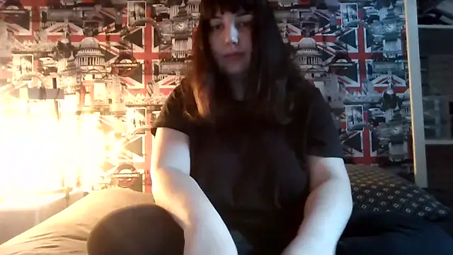 Lynylou online show from September 16, 12:06 pm