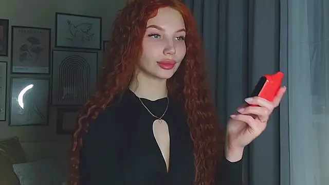 Snapshot of JudyWalkerr chatting on February 12, 10:26 pm JudyWalkerr online show from February 12, 10:26 pm