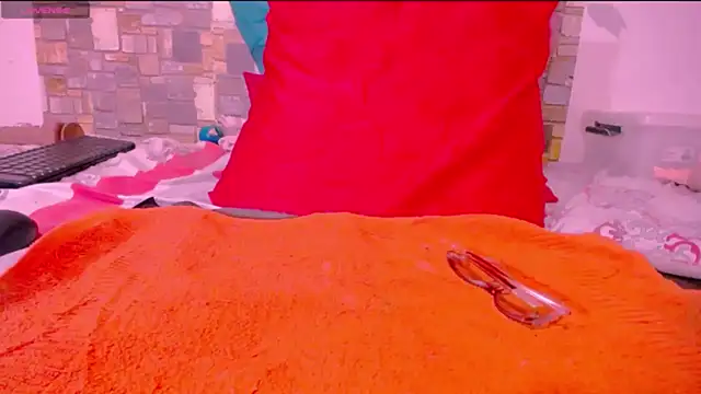 CrazyRousex online show from April 24, 4:09 pm