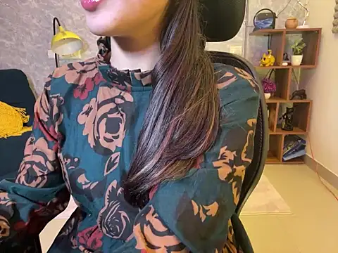 MidnightFlame online show from February 2, 7:35 pm