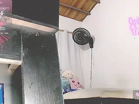 Snapshot of tifany19_ chatting on September 16, 12:44 am tifany19 online show from September 16, 12:44 am