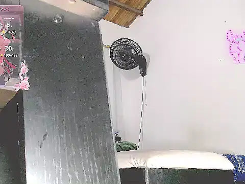 Snapshot of tifany19_ chatting on September 19, 1:29 am tifany19 online show from September 19, 1:29 am