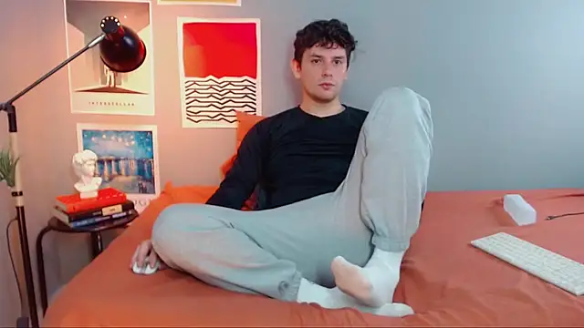 Snapshot of Elio555 chatting on September 10, 4:18 pm Elio555 online show from September 10, 4:18 pm