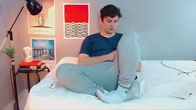 Snapshot of Elio555 chatting on October 1, 7:42 pm Elio555 online show from October 1, 7:42 pm