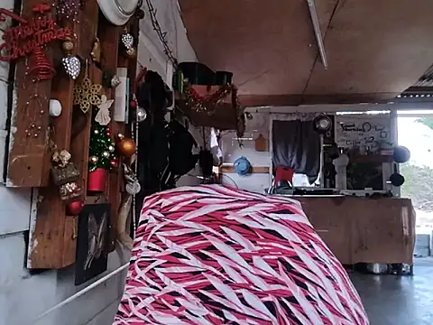 self-sufficientplay online show from November 21, 3:44 pm