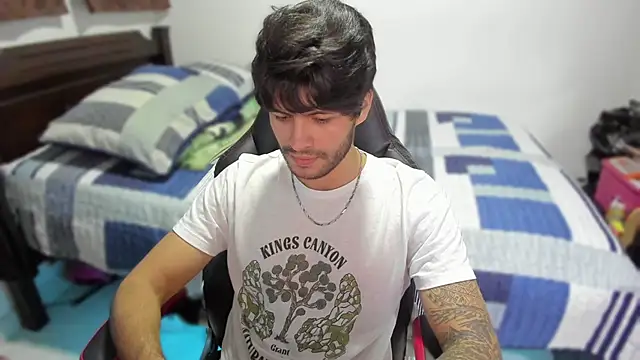 justin stark7 online show from January 8, 11:30 pm