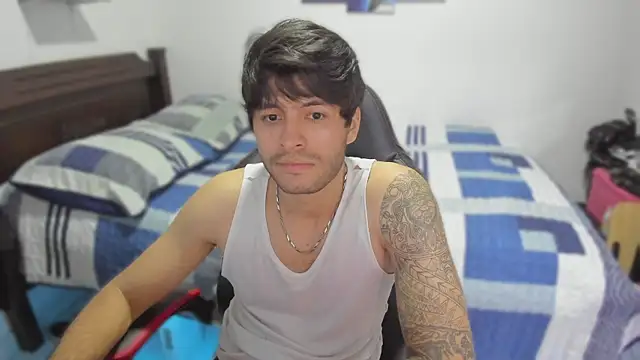 justin stark7 online show from February 3, 1:19 am