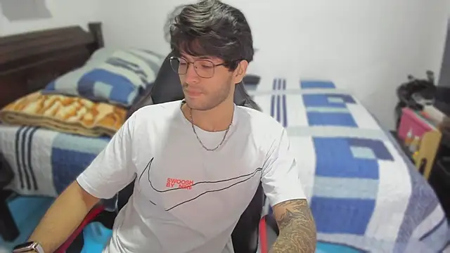 justin stark7 online show from March 11, 11:37 pm