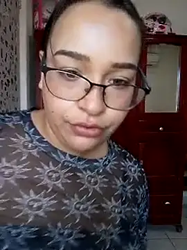 Angiee2001 online show from March 18, 4:59 pm