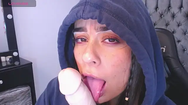 Georgina 1t online show from February 15, 12:01 pm