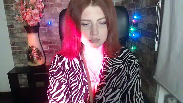 Lizzy Love online show from February 13, 7:52 pm