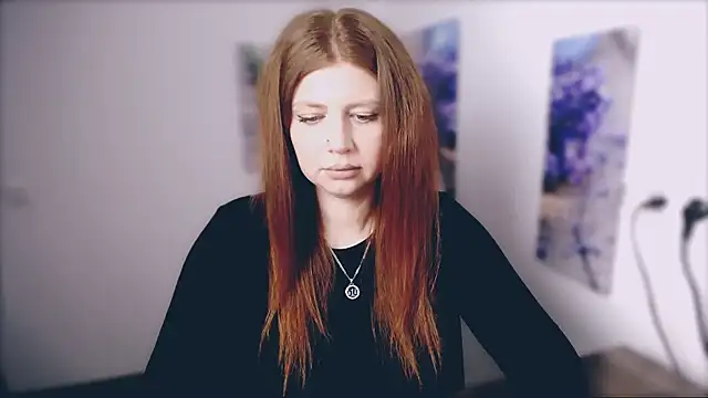 Lizzy Love online show from April 7, 12:49 pm