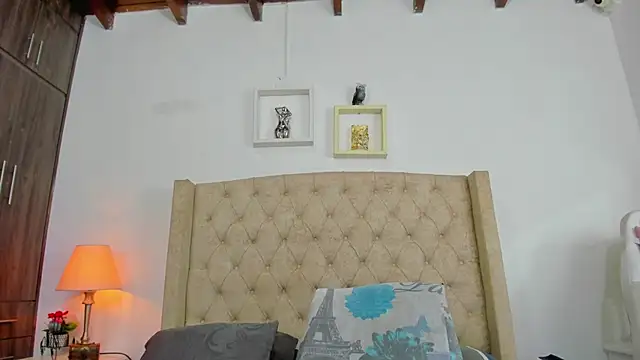 allisson m online show from March 3, 12:05 pm