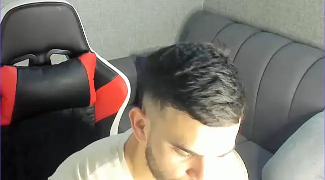 Snapshot of Ricardogo19 chatting on January 3, 1:05 am Ricardogo19 online show from January 3, 1:05 am