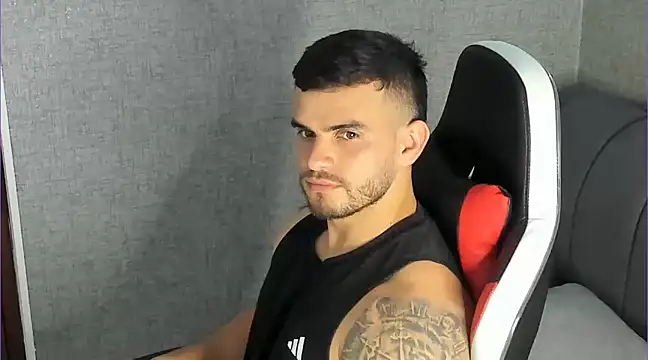 Snapshot of Ricardogo19 chatting on January 8, 11:19 pm Ricardogo19 online show from January 8, 11:19 pm