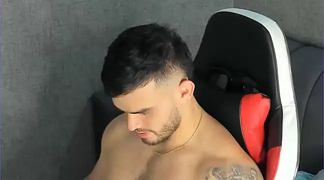 Snapshot of Ricardogo19 chatting on January 11, 3:23 am Ricardogo19 online show from January 11, 3:23 am