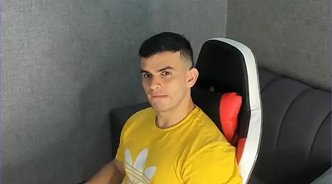 Snapshot of Ricardogo19 chatting on January 30, 9:04 pm Ricardogo19 online show from January 30, 9:04 pm