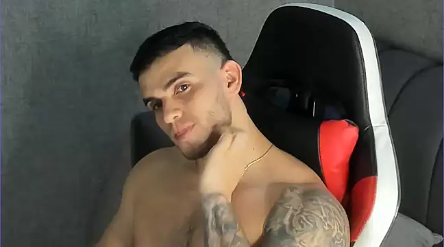 Snapshot of Ricardogo19 chatting on February 5, 3:34 am Ricardogo19 online show from February 5, 3:34 am