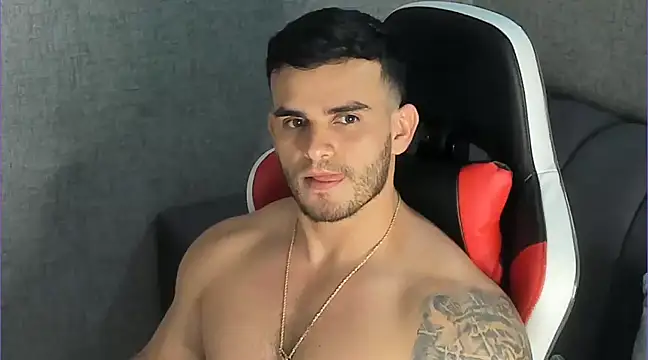 Snapshot of Ricardogo19 chatting on February 20, 3:01 am Ricardogo19 online show from February 20, 3:01 am