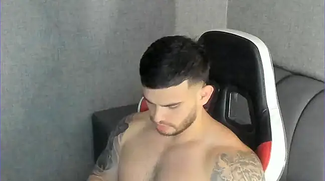 Snapshot of Ricardogo19 chatting on March 2, 2:19 am Ricardogo19 online show from March 2, 2:19 am