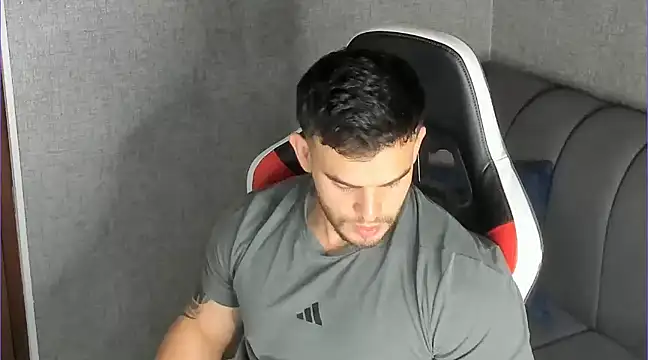 Snapshot of Ricardogo19 chatting on March 4, 7:01 pm Ricardogo19 online show from March 4, 7:01 pm